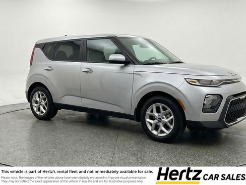 Used 2025 Kia Soul LX w/ LX Technology Package FWD image 1