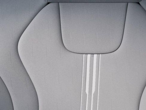 New 2025 Hyundai Elantra Sport image 18