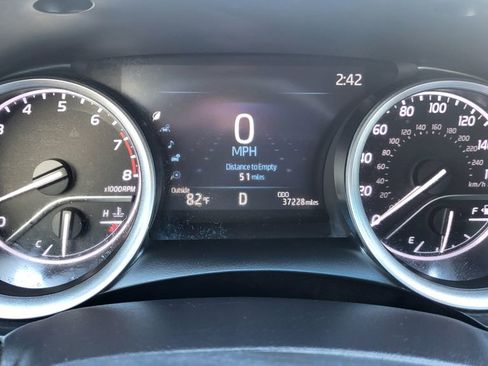 Used 2022 Toyota Camry XLE w/ Navigation Package image 28