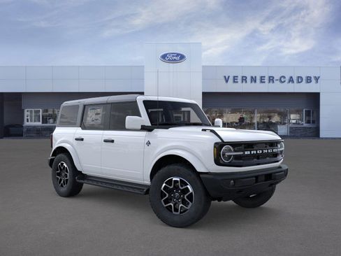 New 2026 Ford Bronco Outer Banks image 7