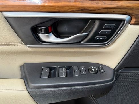 Used 2019 Honda CR-V Touring image 48