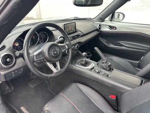 Used 2017 MAZDA MX-5 Miata RF Grand Touring image 8