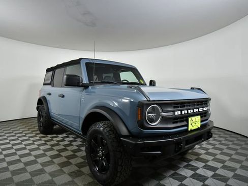 Used 2022 Ford Bronco Black Diamond image 8