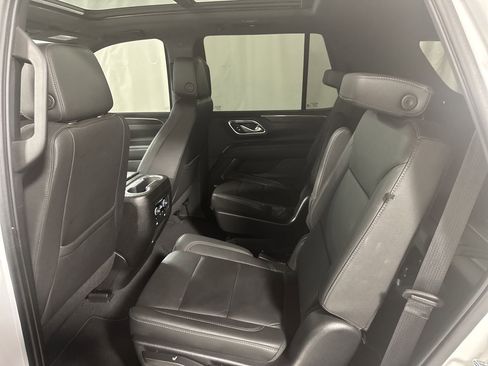 Used 2022 Chevrolet Tahoe Z71 w/ Off-Road Capability Package image 32