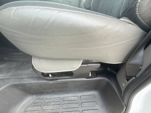 Used 2025 GMC Savana 2500 w/ Driver Convenience Package RWD image 12