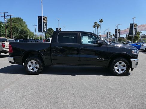 Used 2025 RAM 1500 Big Horn AWD/4WD image 2