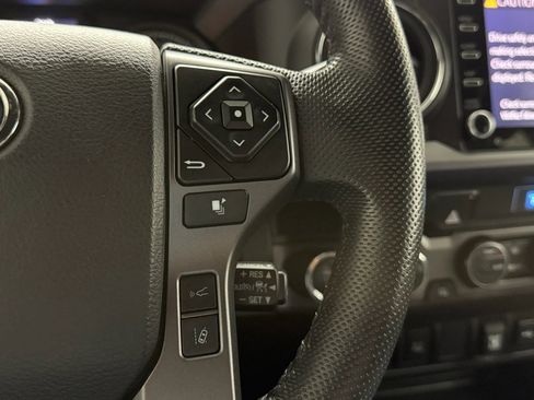 Used 2022 Toyota Tacoma TRD Off-Road image 20