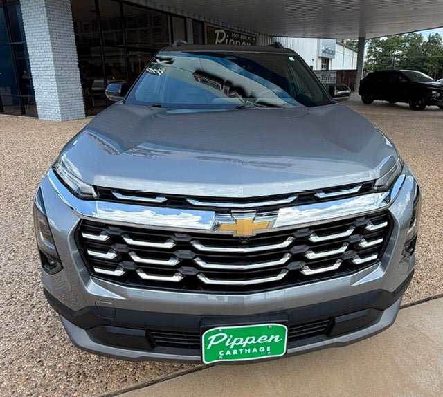 Used 2025 Chevrolet Equinox LT w/ Convenience Package II FWD image 3