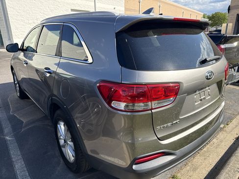 Used 2018 Kia Sorento FWD image 40