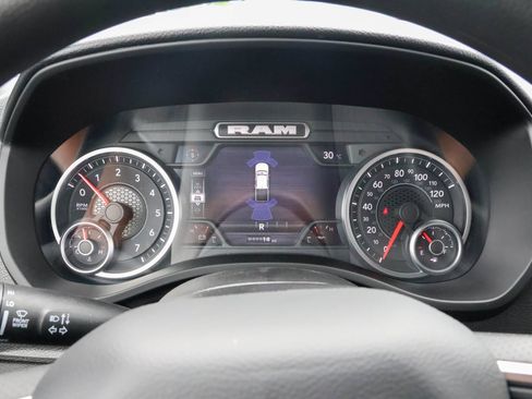 New 2026 RAM 1500 Express AWD/4WD image 22