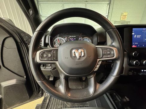 Used 2024 RAM 2500 Tradesman w/ Chrome Appearance Group image 31