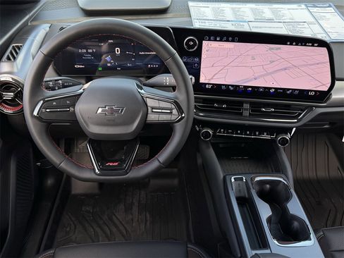 New 2026 Chevrolet Equinox EV RS image 10