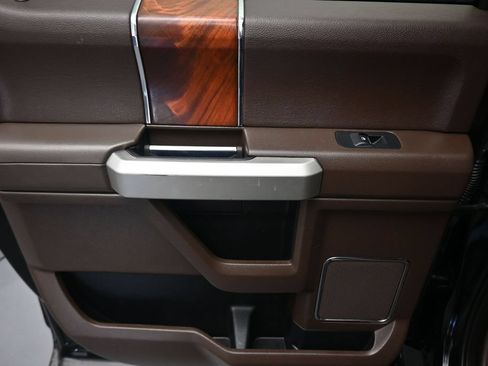Used 2019 Ford F150 King Ranch w/ Equipment Group 601A Luxury AWD/4WD image 38