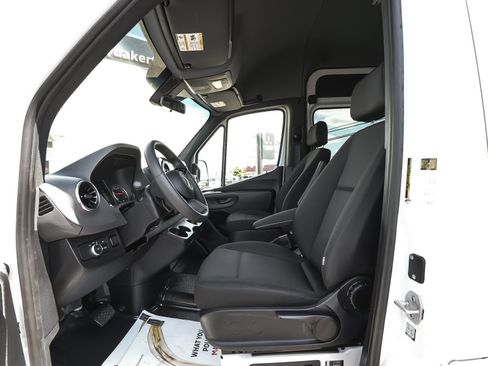 Used 2026 Mercedes-Benz Sprinter 2500 image 28