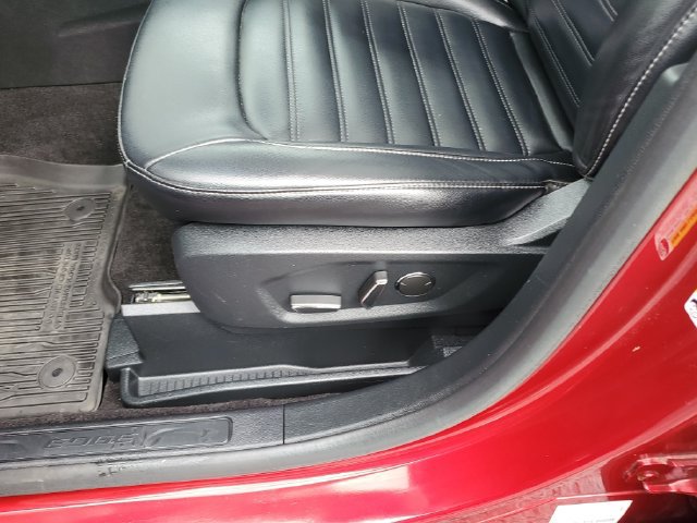 Used 2019 Ford Edge SEL w/ Equipment Group 201A AWD/4WD image 24