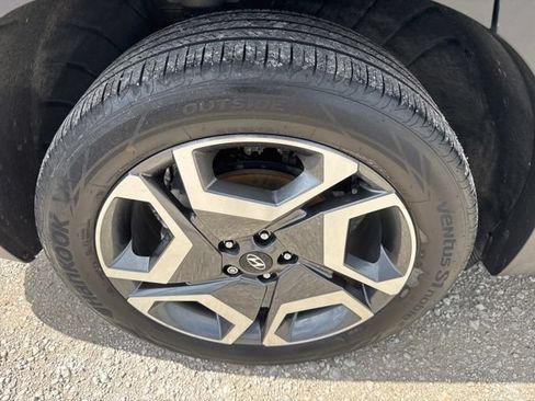 Used 2024 Hyundai Palisade Limited FWD image 13
