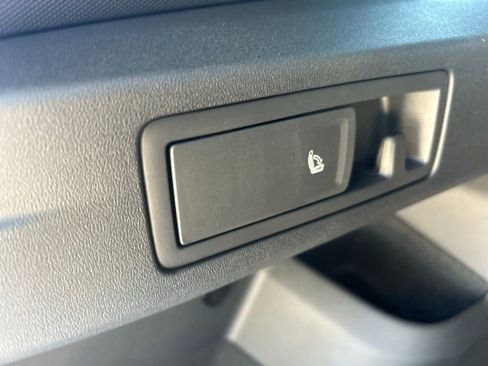 New 2026 Volkswagen Tiguan SE R-Line image 46