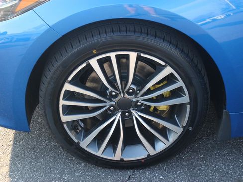 Used 2018 Kia Stinger Premium AWD/4WD image 36
