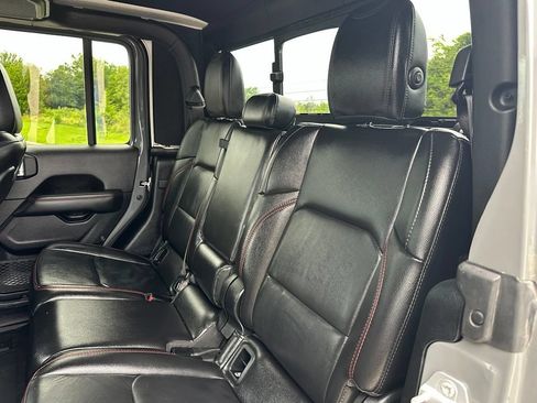 Used 2020 Jeep Gladiator Rubicon w/ Dual Top Group AWD/4WD image 28