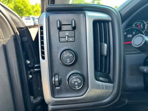 Used 2018 GMC Sierra 3500 SLT AWD/4WD image 16