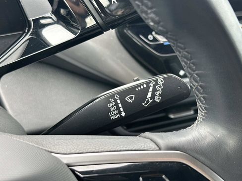 Used 2022 Volkswagen ID.4 Pro image 24