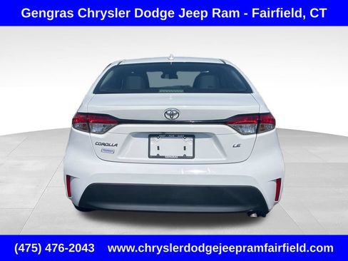 Used 2024 Toyota Corolla LE FWD image 5