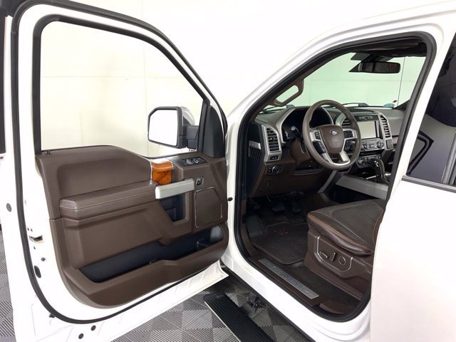 Used 2016 Ford F150 King Ranch w/ Equipment Group 601A Luxury AWD/4WD image 28