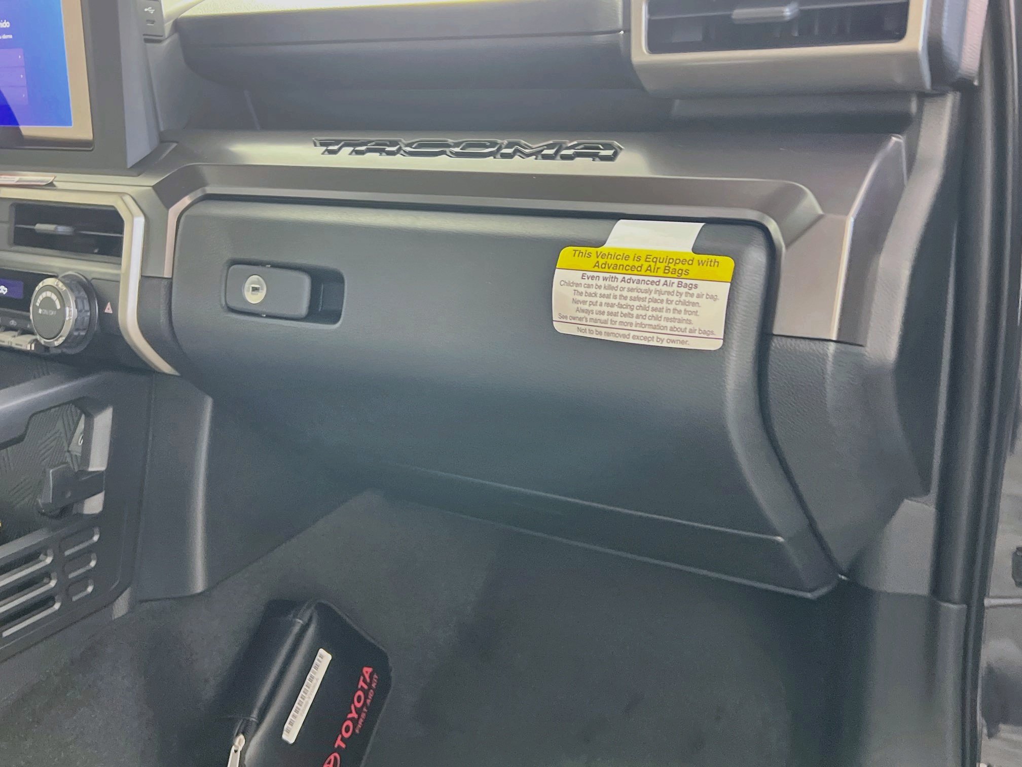 Used 2025 Toyota Tacoma SR5 RWD image 33