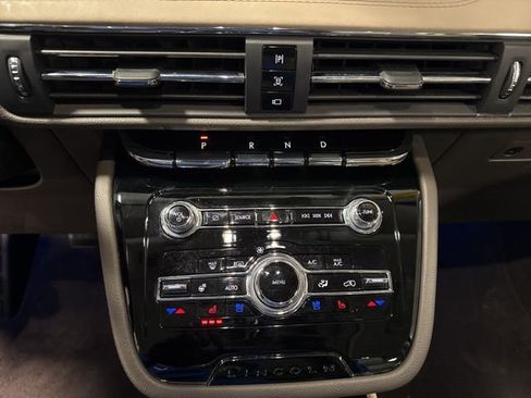 Used 2022 Lincoln Corsair Reserve w/ Equipment Group 201A image 25