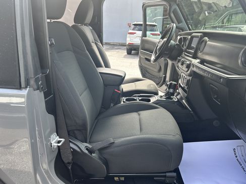 Used 2021 Jeep Wrangler Sport AWD/4WD image 15