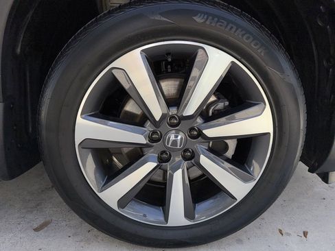 Used 2023 Honda Pilot Touring image 45