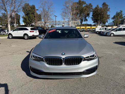 Used 2019 BMW 530e w/ Premium Package RWD image 8