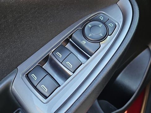 Used 2019 Chevrolet Malibu RS image 32