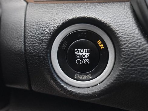 Used 2015 Chrysler 200 C w/ Navigation & Sound Group I image 29