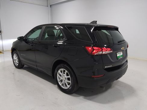 Used 2023 Chevrolet Equinox LS AWD/4WD image 5