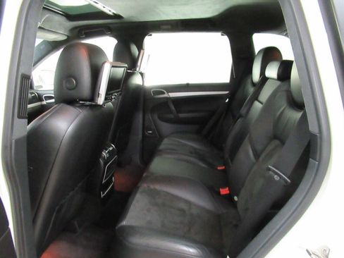 Used 2010 Porsche Cayenne GTS AWD/4WD image 18