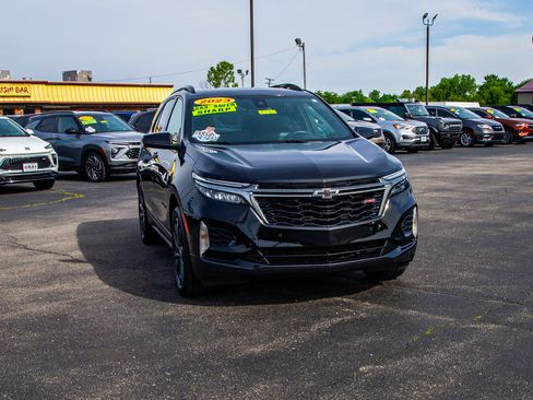 Used 2023 Chevrolet Equinox RS w/ LPO, Floor Liner Package FWD image 10