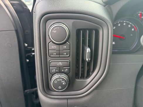 Used 2022 Chevrolet Silverado 1500 Custom Trail Boss image 16