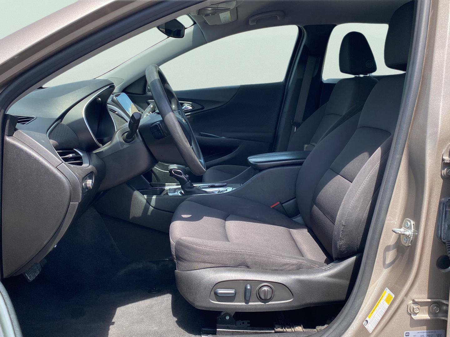 Used 2024 Chevrolet Malibu LT FWD image 14