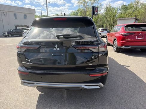 New 2026 Mitsubishi Outlander SE AWD/4WD image 4
