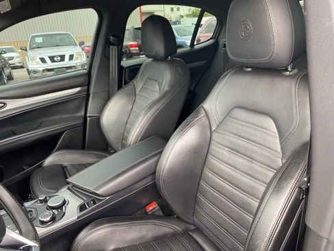 Used 2018 Alfa Romeo Stelvio Ti Sport image 10