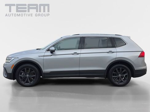 Used 2024 Volkswagen Tiguan SE FWD image 4