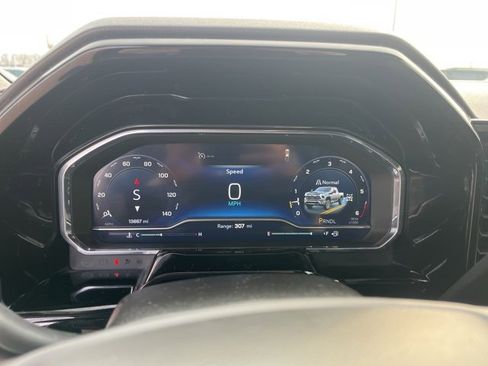 Used 2025 Chevrolet Silverado 2500 LT w/ Z71 Chrome Sport Edition image 27