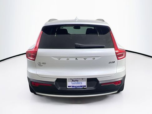 Used 2023 Volvo XC40 B5 Core w/ Climate Package AWD/4WD image 6