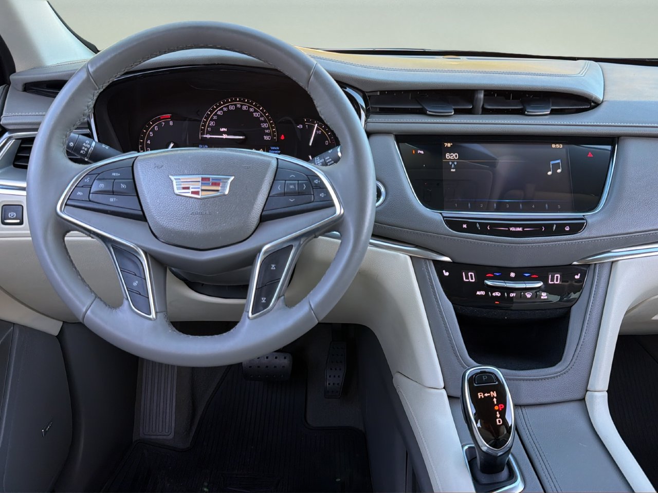 Used 2017 Cadillac XT5 Luxury FWD image 14