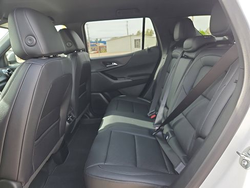 New 2026 Chevrolet Equinox LT FWD image 11
