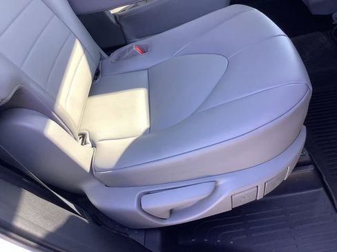 Used 2021 Toyota Highlander XLE image 14