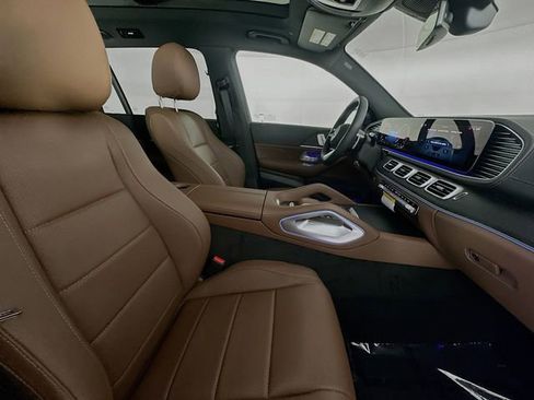 New 2026 Mercedes-Benz GLS 450 4MATIC image 30