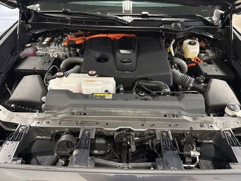 Used 2024 Toyota Sequoia TRD Pro AWD/4WD image 29