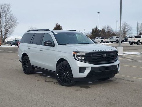 New 2026 Ford Expedition Platinum w/ Stealth Performance Package AWD/4WD image 29